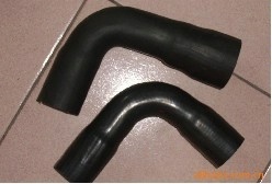 出口汽车水管、支架及防尘套 河北永康过滤器科技的专业橡胶解决方案